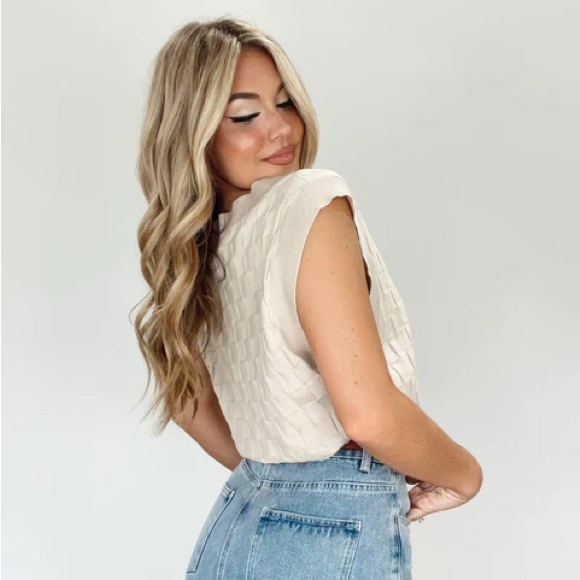 NWT | LANE 201 - GILLI | SWEATER VEST - Picture 3 of 9